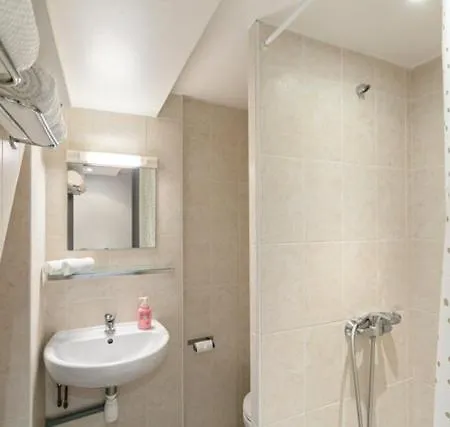 Duplex Au Coeur Du Vieil Antibes, Le Jamesy アンティーブ
