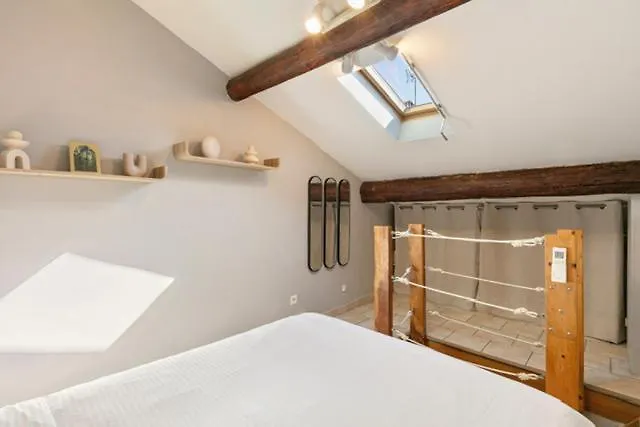 Duplex Au Coeur Du Vieil Antibes, Le Jamesy