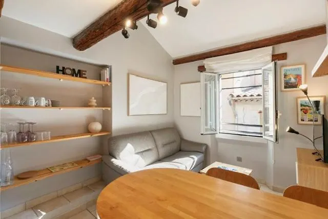 شقة Duplex Au Coeur Du Vieil Antibes, Le Jamesy