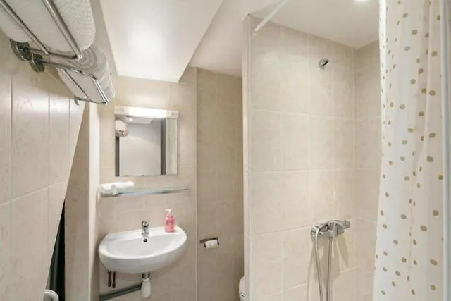 Duplex Au Coeur Du Vieil Antibes, Le Jamesy أنتيب